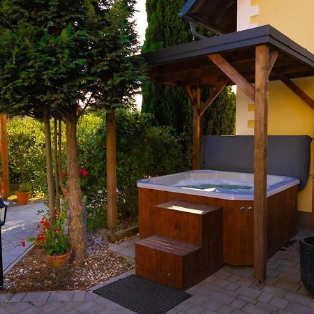 Hotel Mkj Mireno Stegna  Exteriér fotografie